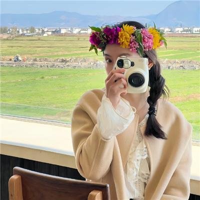 一线女星深夜密会神秘女子，整整一周内幕曝光，经纪人连夜公关